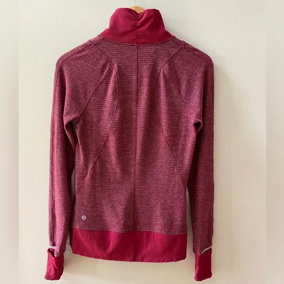 Lululemon 1/2 zip Size 8 EUC - Picture 3 of 5